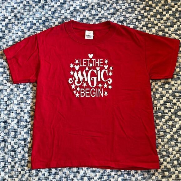 Gildan Youth Small Disney Mickey Let the Magic Begin Red & White T-Shirt - Picture 6 of 6